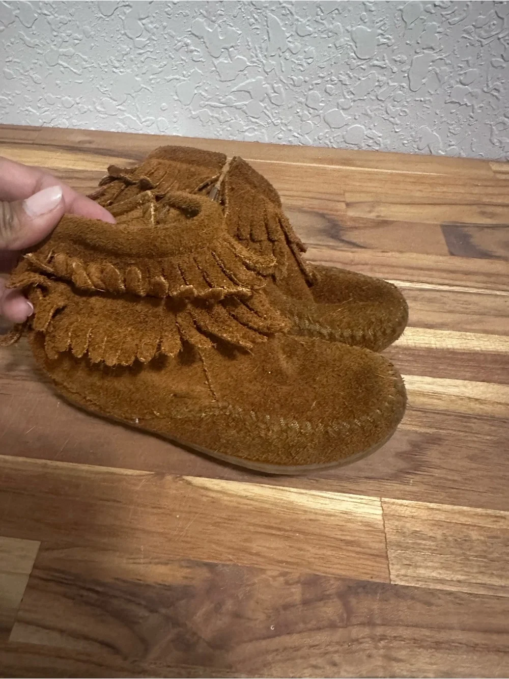 Minnetonka Kids Suede Fringe Moccasins - Brown kids size 9 toddler